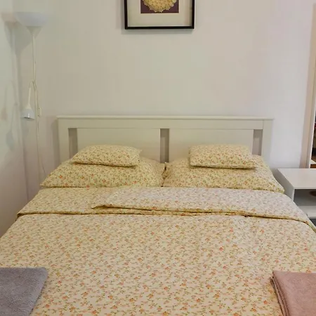 Apartment Pastel Centre Point *